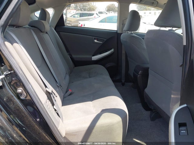 Toyota Prius Two 2014 JTDKN3DUXE1738737 Image 8