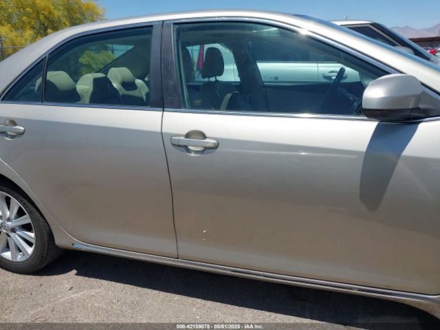 4T1BD1FK9EU109130 Toyota Camry Hybrid Xle