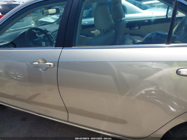 4T1BD1FK9EU109130 Toyota Camry Hybrid Xle
