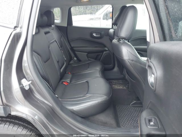3C4NJDBB5JT112368 Jeep Compass Latitude 4x4