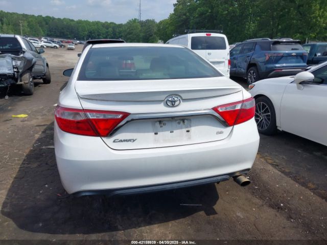 4T1BF1FK2FU976848 Toyota CAMRY SE