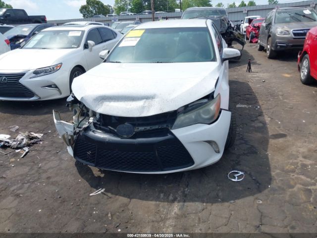 4T1BF1FK2FU976848 Toyota CAMRY SE
