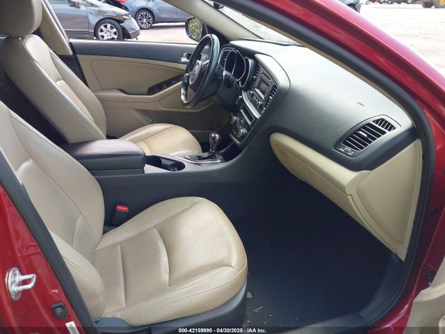 5XXGN4A75FG407824 KIA OPTIMA EX