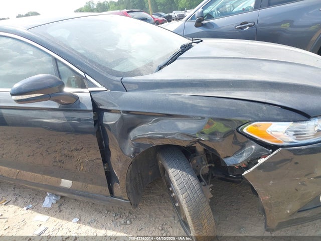 3FA6P0T9XFR251896 Ford FUSION SE