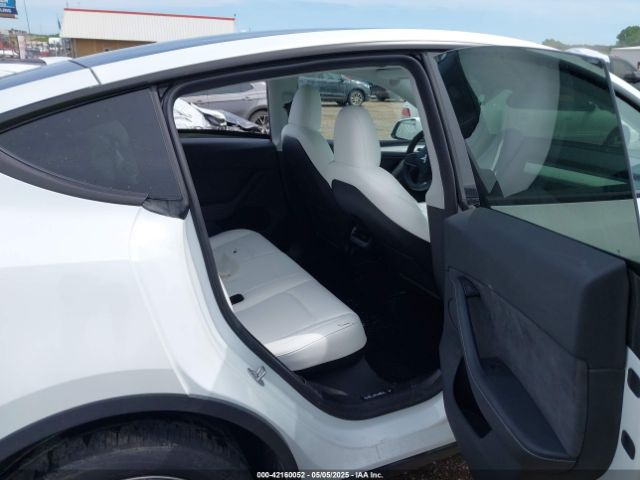 2023 TESLA MODEL Y 7SAYGDEE2PA192205 Photo 7