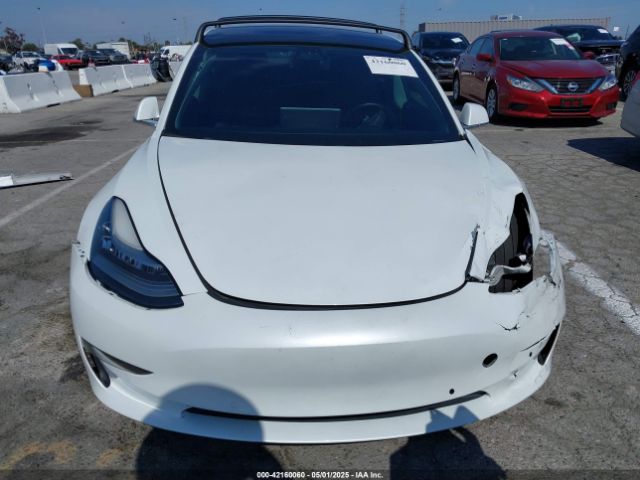 5YJ3E1EA4JF060176 Tesla MODEL 3