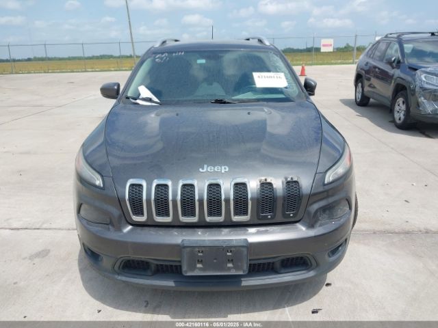 1C4PJLCB2GW288329 Jeep Cherokee Latitude
