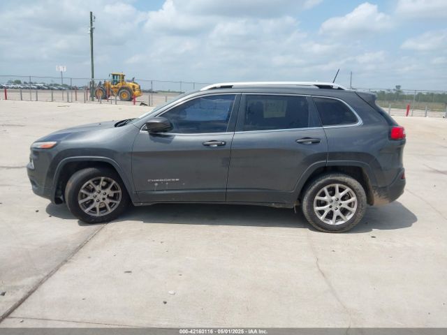 1C4PJLCB2GW288329 Jeep Cherokee Latitude