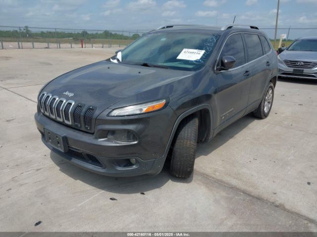 1C4PJLCB2GW288329 Jeep Cherokee Latitude