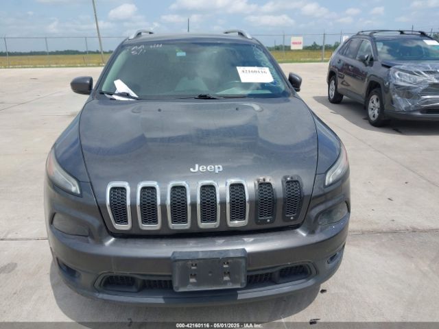1C4PJLCB2GW288329 Jeep Cherokee Latitude