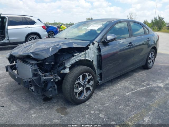 3KPF24AD1ME353955 KIA Forte Lxs