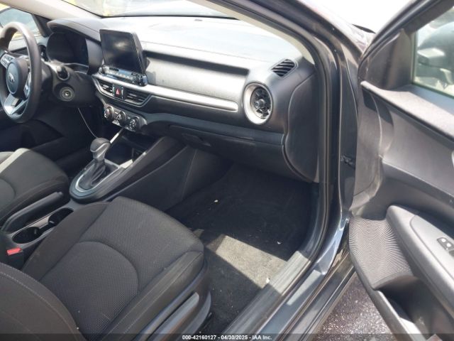3KPF24AD1ME353955 KIA Forte Lxs