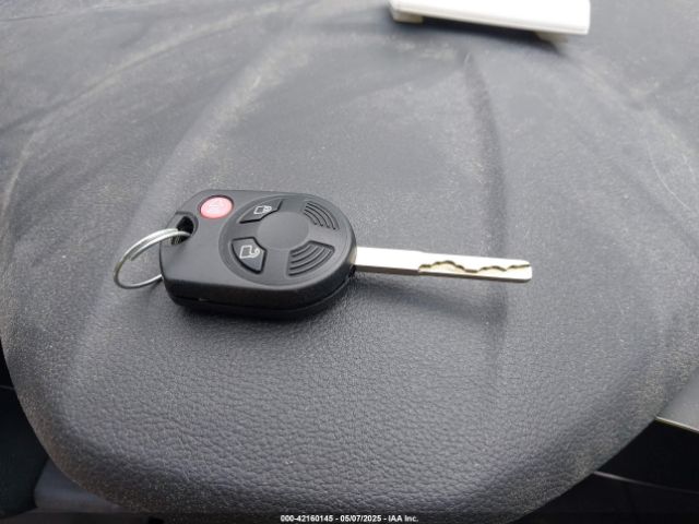 1FMCU9GX2GUA47702 Ford ESCAPE SE