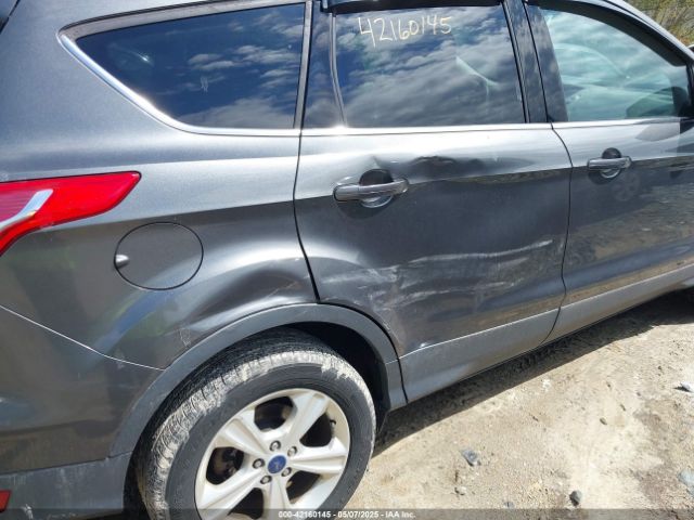 1FMCU9GX2GUA47702 Ford ESCAPE SE