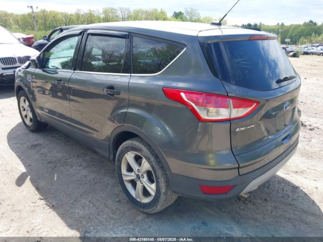 1FMCU9GX2GUA47702 Ford ESCAPE SE
