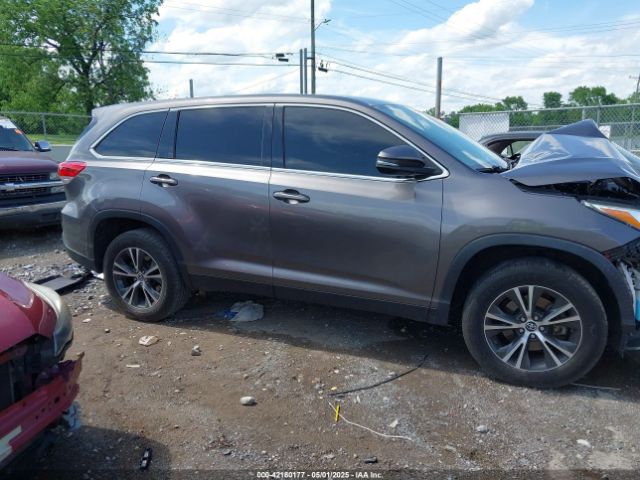5TDZZRFH3KS325109 Toyota Highlander Le