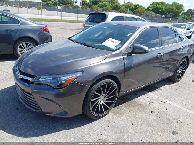 4T1BF1FK2GU224875 Toyota CAMRY SE
