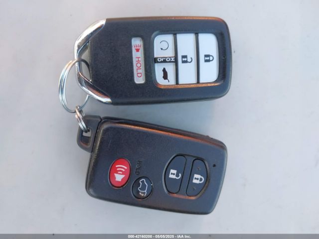 JHLRW2H97KX022787 Honda Cr-v Touring