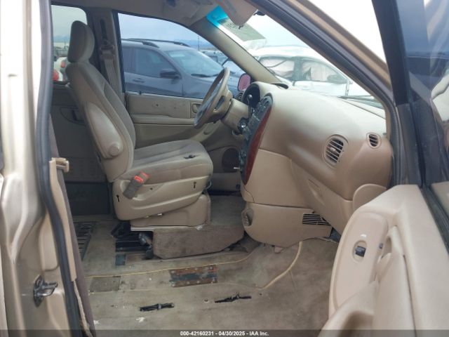 2002 CHRYSLER TOWN & COUNTRY 2C8GP44382R550897 Photo 4