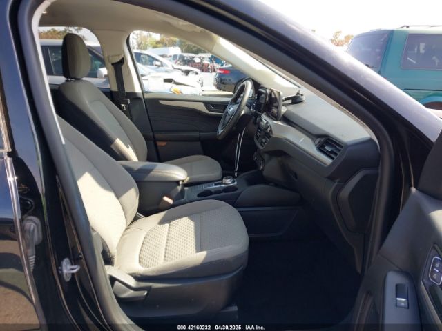 1FMCU9G65NUA70007 Ford ESCAPE SE