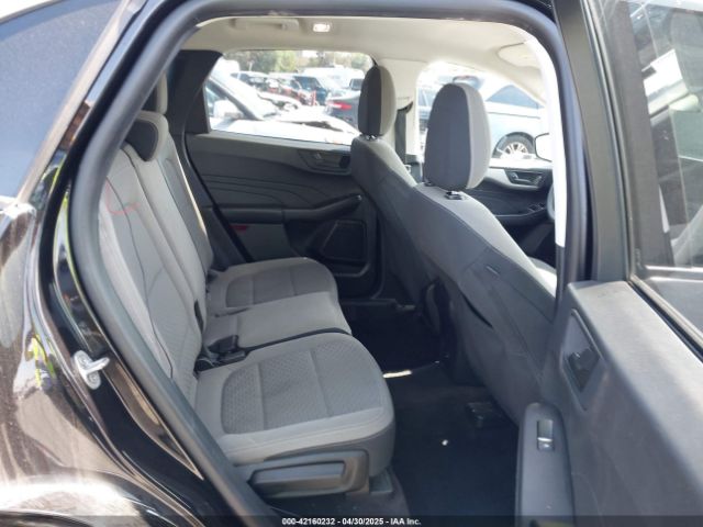 1FMCU9G65NUA70007 Ford ESCAPE SE
