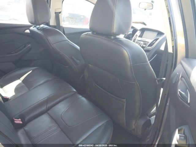 1FADP3N25EL134555 Ford Focus Titanium