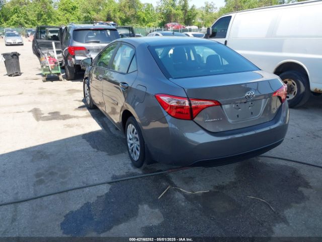 2T1BURHE6JC044223 Toyota COROLLA LE