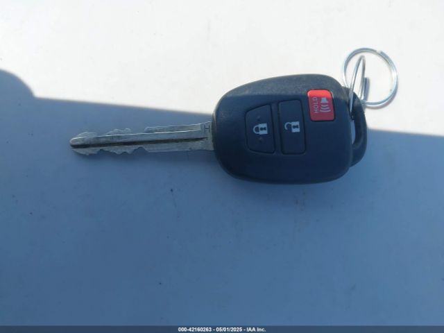 5TDBZRFH4JS907963 Toyota Highlander Le