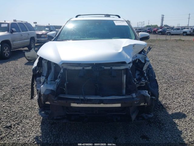 5TDBZRFH4JS907963 Toyota Highlander Le