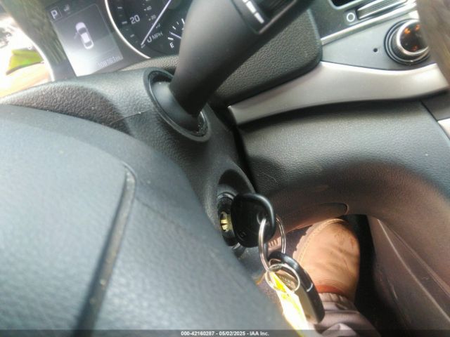 5NPD84LF5JH339083 Hyundai ELANTRA SEL