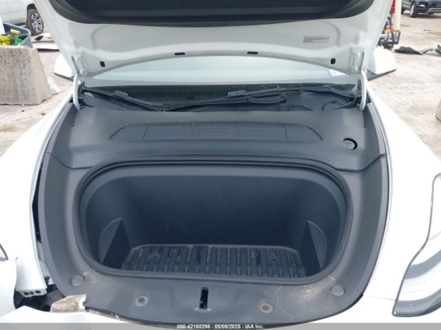 2022 TESLA MODEL Y 7SAYGDEE0NF364070 Photo 9