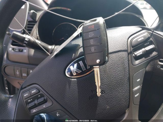 KNAFX4A63G5596375 KIA FORTE LX