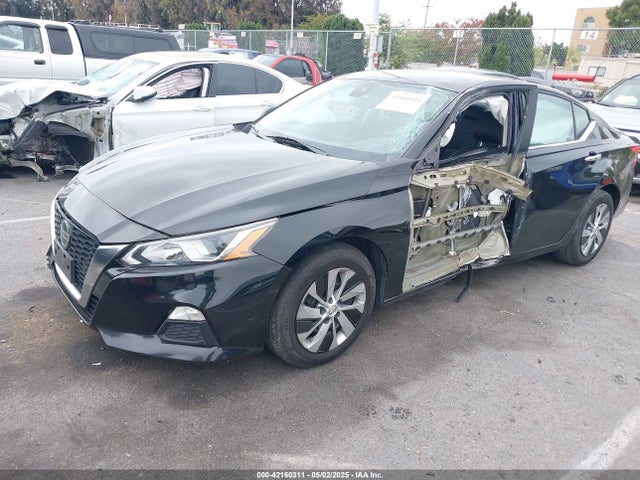 Nissan 2021 2021 1N4BL4BV6MN371808 Image 2