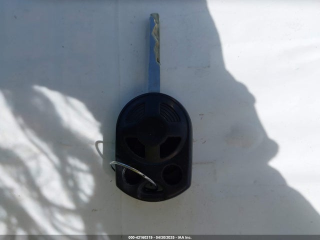 1FADP3F28JL323242 Ford FOCUS SE