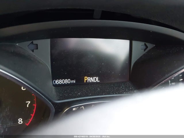 1FADP3F28JL323242 Ford FOCUS SE