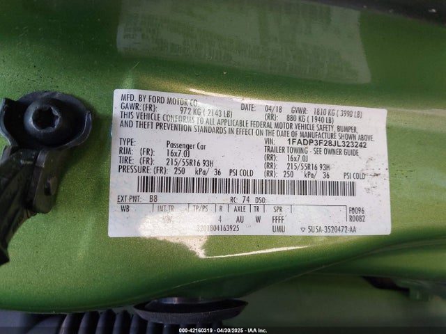 1FADP3F28JL323242 Ford FOCUS SE
