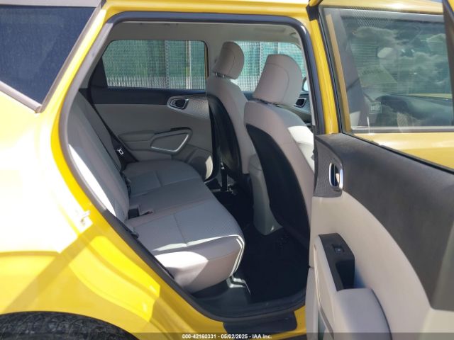 KNDJ23AU9L7108842 KIA SOUL LX
