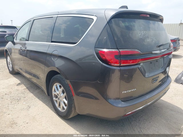Chrysler Pacifica Touring L 2023 2C4RC1BG6PR546509 Image 3