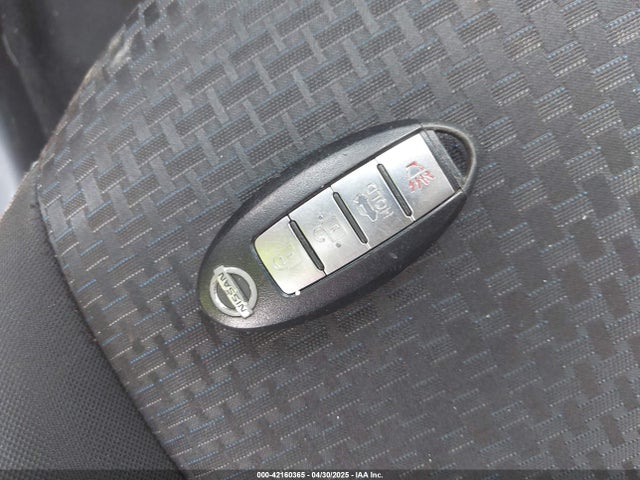 3N1AB7AP5GY334045 Nissan 2016