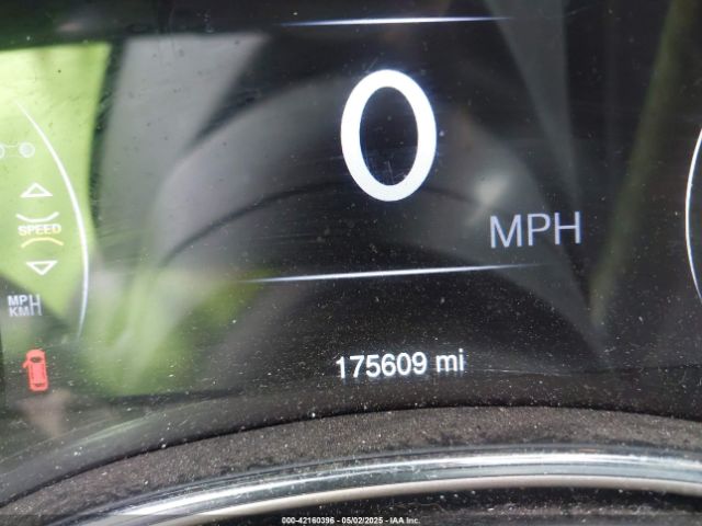 1C4RJFCG1FC104102 Jeep Grand Cherokee Overland