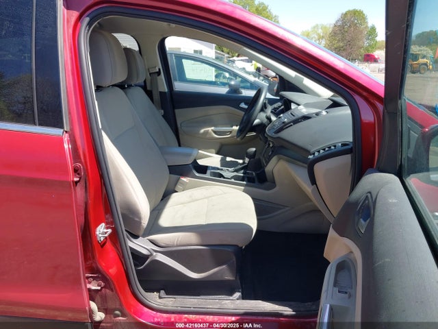 1FMCU9G97HUA62893 Ford ESCAPE SE