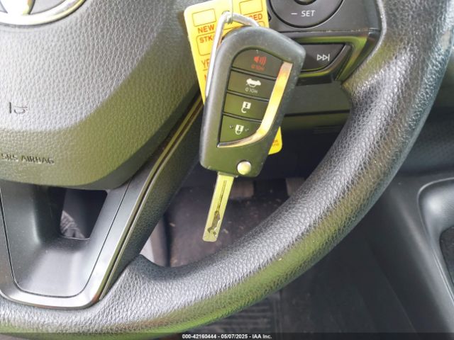 5YFEPMAE8MP189530 Toyota COROLLA LE