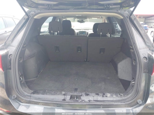 2GNAXHEV9J6105560 Chevrolet EQUINOX LS