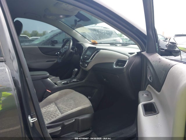 2GNAXHEV9J6105560 Chevrolet EQUINOX LS