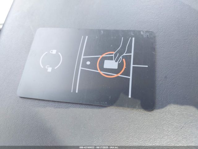 2021 TESLA MODEL Y 5YJYGDEE1MF088316 Photo 10