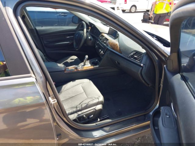 WBA3B1C58EK131271 BMW 320i