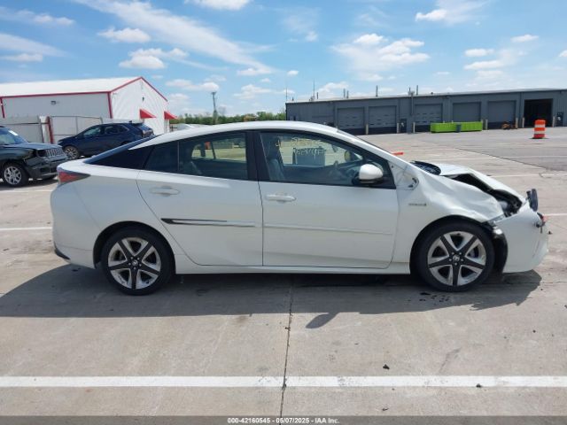 JTDKARFU6G3004339 Toyota Prius Four Touring