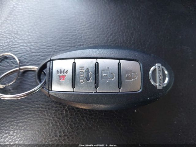 3N1CB7AP1HY379557 Nissan 2017