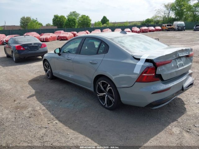 2024 VOLVO S60 7JRL12TL2RG301001 Photo 2