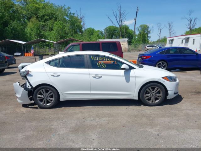 5NPD84LF5HH043300 Hyundai ELANTRA SE